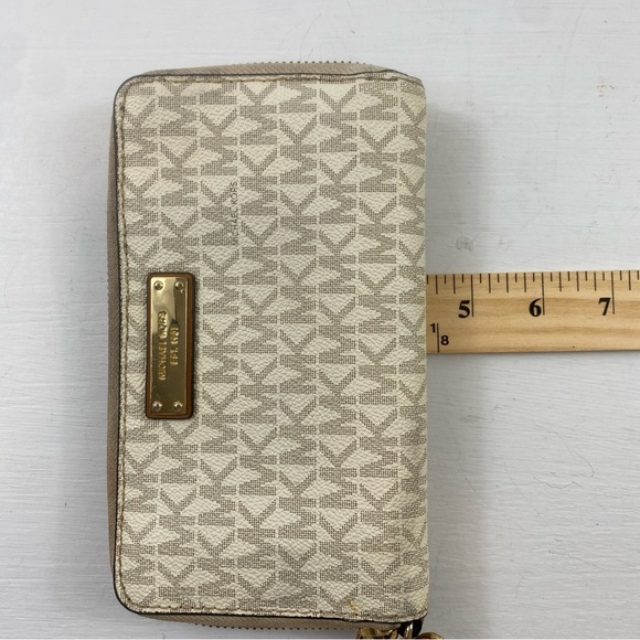 Michael Kors Women’s Beige Signature MK Monogram Logo Zip Up Wristlet Wallet - Picture 10 of 12